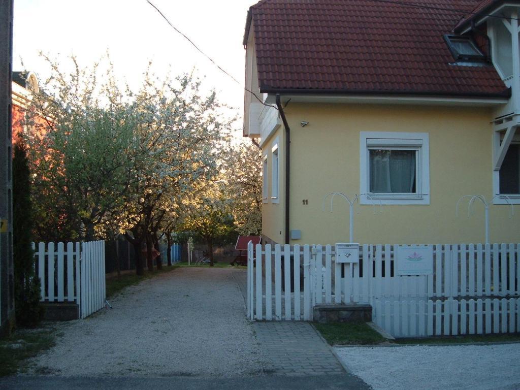 Apartman Heviz Holiday Экстерьер фото