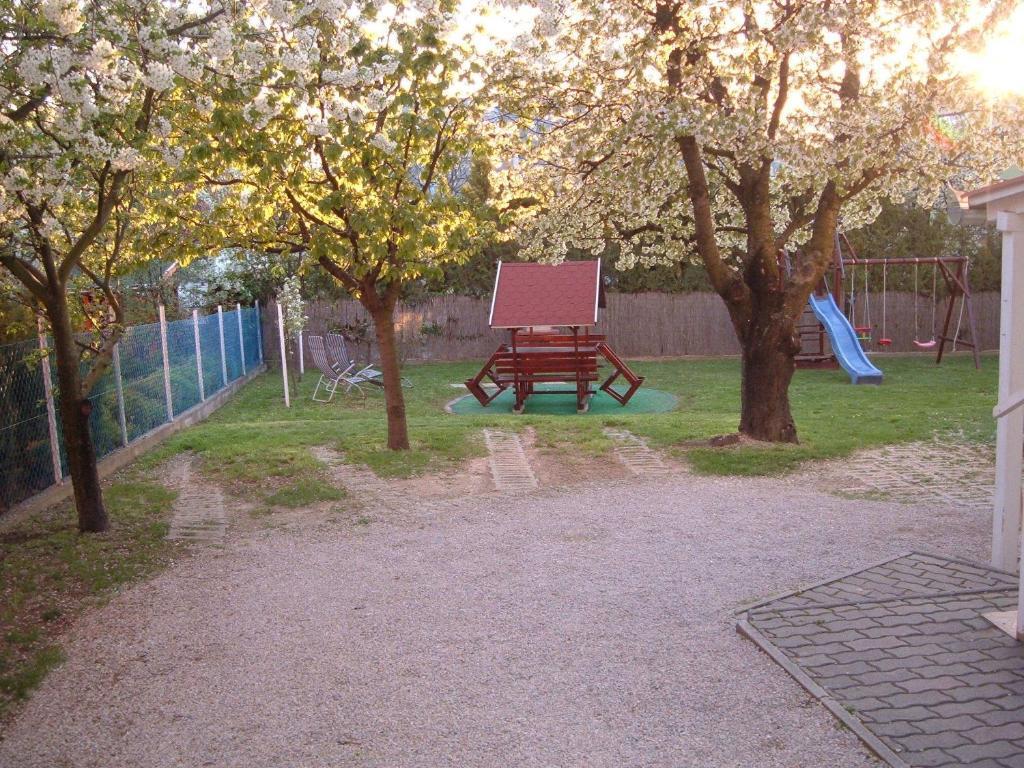 Apartman Heviz Holiday Экстерьер фото